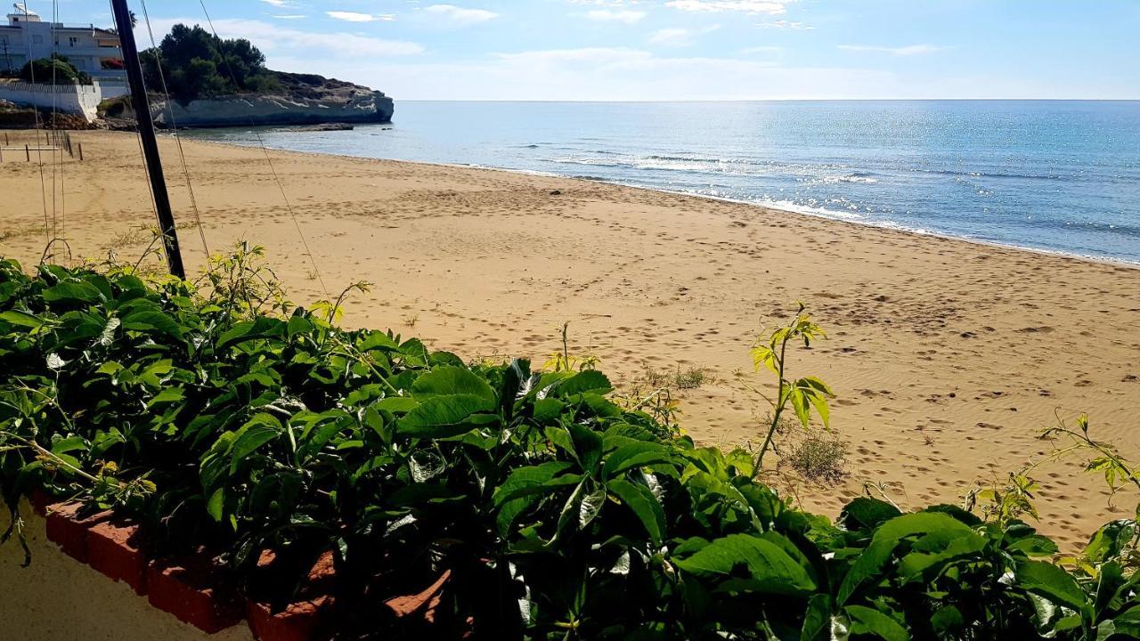 Casa la conchiglia sulla spiaggia Lido di Noto Esterno foto